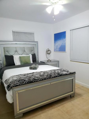 Singer Island Inn